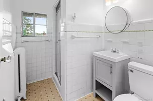 72 Hamilton Ave, New Rochelle, NY 10801 - Photo 15