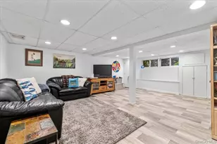 2 Doone Dr, Syosset, NY 11791 - Photo 21