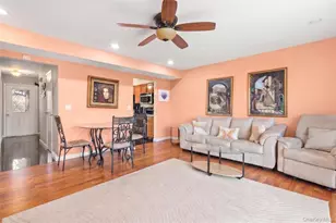 78 Cambridge Dr W, Copiague, NY 11726 - Photo 5