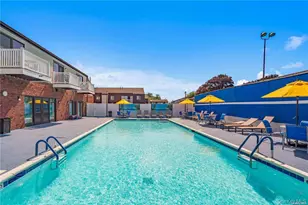 78 Cambridge Dr W, Copiague, NY 11726 - Photo 13