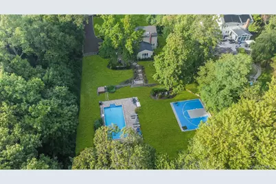 18 Norma Lane, Dix Hills, NY 11746 - Photo 33
