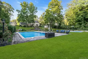 18 Norma Ln, Dix Hills, NY 11746 - Photo 25