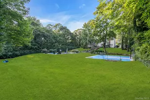 18 Norma Ln, Dix Hills, NY 11746 - Photo 29