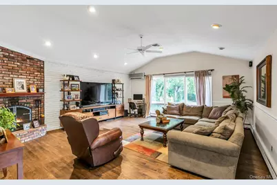 18 Norma Lane, Dix Hills, NY 11746 - Photo 9