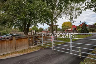 2746 Sound Ave, Riverhead, NY 11901 - Photo 19