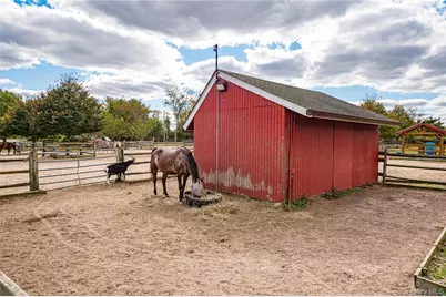 2746 Sound Avenue, Riverhead, NY 11901 - Photo 25