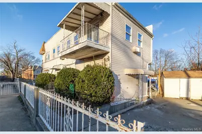 186-02 Foch Boulevard, Saint Albans, NY 11412 - Photo 5