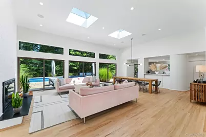 8 Deer Path, Quogue, NY 11959 - Photo 3