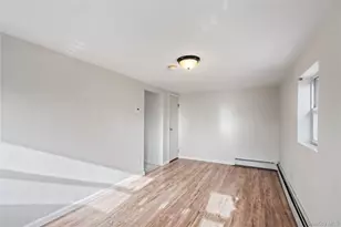 84 Pleasure Ave, Ronkonkoma, NY 11779 - Photo 3