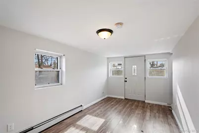 84 Pleasure Avenue, Ronkonkoma, NY 11779 - Photo 9