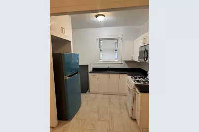 927 E 219th Street, Bronx, NY 10469 - Photo 5