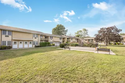 700 Broadway #28, Amityville, NY 11701 - Photo 15