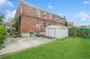 89-48 Pontiac St, Jamaica, NY 11427 - Photo 31