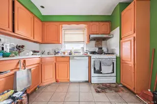 89-48 Pontiac St, Jamaica, NY 11427 - Photo 21