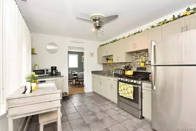 72 Koehl Street, Massapequa Park, NY 11762 - Photo 15