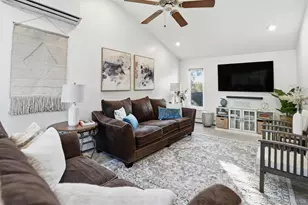 68 Westwood Ave, Deer Park, NY 11729 - Photo 11