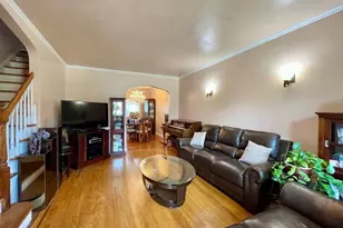 25-14 43 St, Astoria, NY 11103 - Photo 5