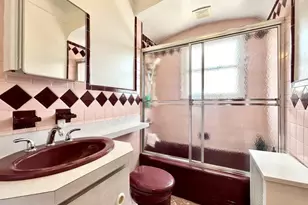 25-14 43 St, Astoria, NY 11103 - Photo 15
