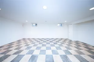 17 Pinewood Rd, Manhasset, NY 11030 - Photo 21