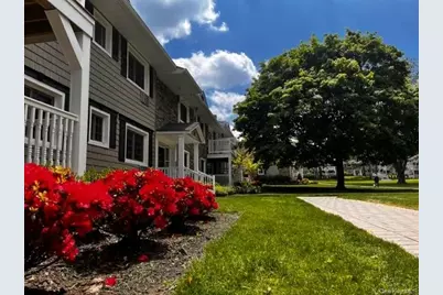 9 Williams Boulevard #6-1D, Lake Grove, NY 11755 - Photo 1
