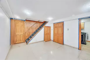 10 Winding Rd, Hicksville, NY 11801 - Photo 15