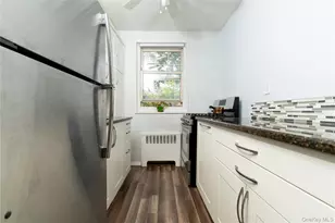 61-15 251st St, Little Neck, NY 11362 - Photo 5