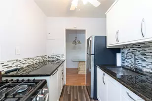 61-15 251st St, Little Neck, NY 11362 - Photo 7