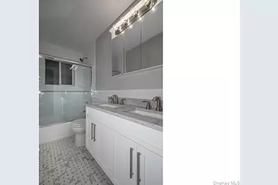 9 Williams Boulevard #71C, Lake Grove, NY 11755 - Photo 7