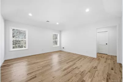 9 Fourth Avenue, Centereach, NY 11720 - Photo 21