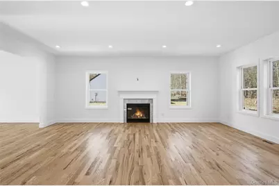 9 Fourth Avenue, Centereach, NY 11720 - Photo 11