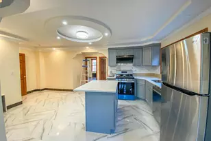 1318 Mace Ave, Bronx, NY 10469 - Photo 15