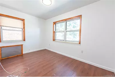 1318 Mace Avenue, Bronx, NY 10469 - Photo 5