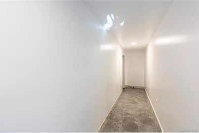 1318 Mace Avenue, Bronx, NY 10469 - Photo 27