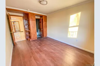 1318 Mace Avenue, Bronx, NY 10469 - Photo 17