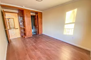 1318 Mace Ave, Bronx, NY 10469 - Photo 17