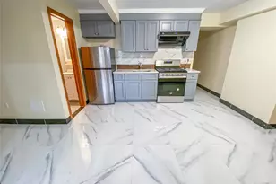 1318 Mace Ave, Bronx, NY 10469 - Photo 23