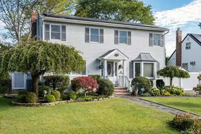 65 Harriet Road, North Babylon, NY 11703 - Photo 3