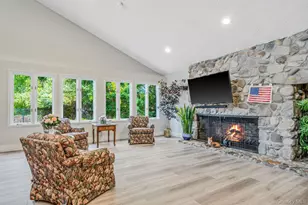 7 Mallard Path, Coram, NY 11727 - Photo 29