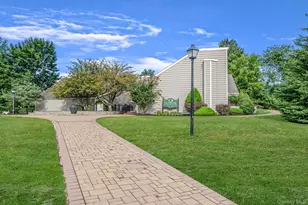 7 Mallard Path, Coram, NY 11727 - Photo 25