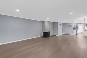 19 Ridge Dr E, Roslyn, NY 11576 - Photo 5
