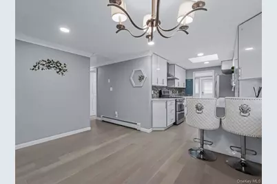 19 Ridge Drive E, Roslyn, NY 11576 - Photo 9