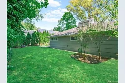 19 Ridge Drive E, Roslyn, NY 11576 - Photo 31
