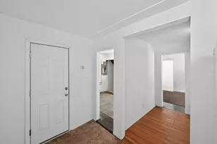 46 Lake Dr, Wyandanch, NY 11798 - Photo 5