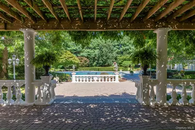 23 Old Westbury Rd, Old Westbury, NY 11568 - Photo 15