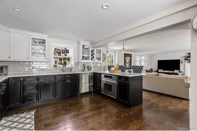 23 Old Westbury Rd, Old Westbury, NY 11568 - Photo 21