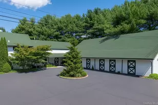 23 Old Westbury Rd, Old Westbury, NY 11568 - Photo 23