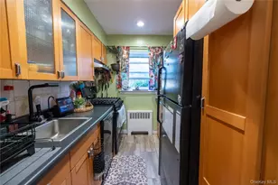 221 Middle Neck Rd, Great Neck, NY 11021 - Photo 3