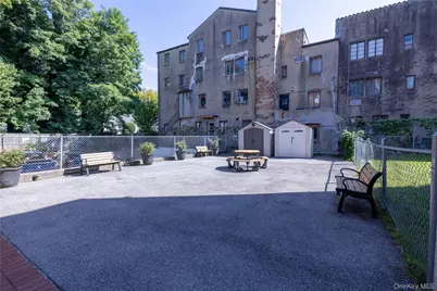 221 Middleneck Road #M-2, Great Neck, NY 11021 - Photo 9