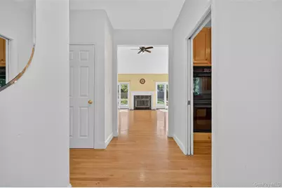 17 Santa Anna Drive, Poughkeepsie, NY 12603 - Photo 3