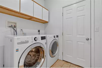 17 Santa Anna Drive, Poughkeepsie, NY 12603 - Photo 19